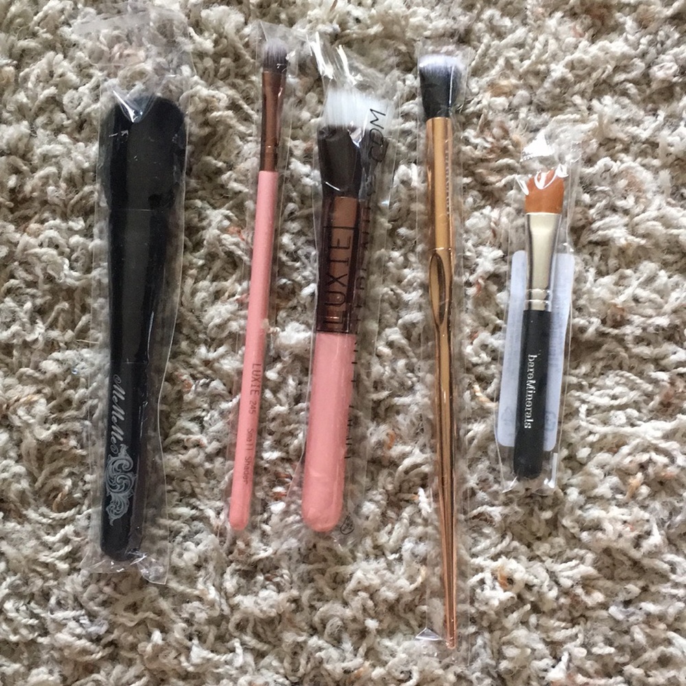 Makeup brushes! Face and eye brushes